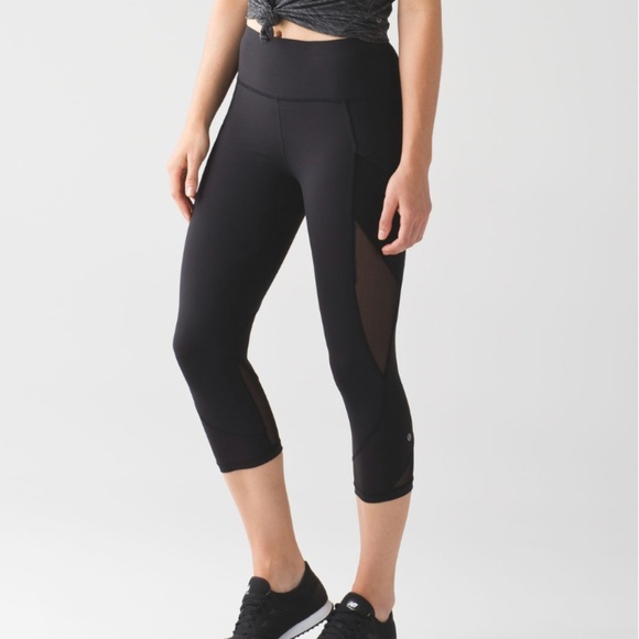 lululemon athletica Pants - Lululemon Fast As Light Crop 19"